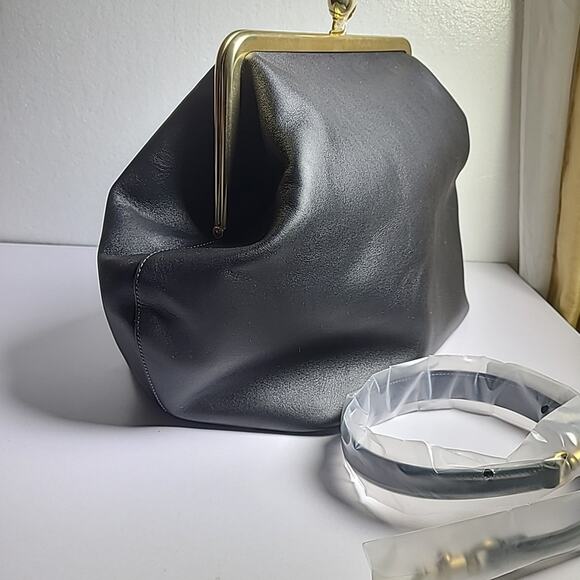 Limited Edition Runway COACH Large Kisslock Frame Bag, Black Gold - Picture 2 of 7